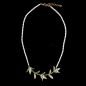 Preview: Die bezaubernde Halskette mit blühendem Myrte-Zweig aus handpatinierter Bronze und Perlen wartet schon im Perlenmarkt OnlineShop auf Dich! Jetzt entdecken!