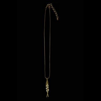 Die fantastische Halskette mit Reisähre aus patinierter Bronze und schimmernden Perlen wartet schon im Perlenmarkt OnlineShop auf Dich! Jetzt entdecken!