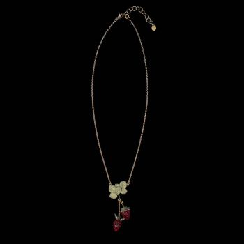 Die verspielten Halskette von Michael Michaud mit reifen Walderdbeeren aus tiefrotem, mundgeblasenem Glas unter einem leichten Blätterwerk aus patinierter Bronze wartet schon im Perlenmarkt OnlineShop auf Dich! Jetzt entdecken!