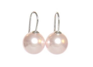 Diese wunderschönen und eleganten Ohrringe sind der Klassiker in unserem OnlineShop, gefertigt im Perlenmarkt: Der geschwungene Ohr-Bügel ist aus Sterling Silber und endet jeweils in einer halb-gebohrten, rosanen Swarovski® Perle aus Glas.