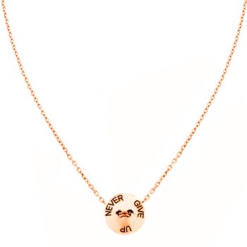 Genau die richtige für alle, die nie aufgeben: kämpferische kleine Halskette in Roségold mit Never Give Up Gravur. alisia Schmuck wird in Italien gefertigt: Jetzt versandkostenfrei im Perlenmarkt OnlineShop bestellen!