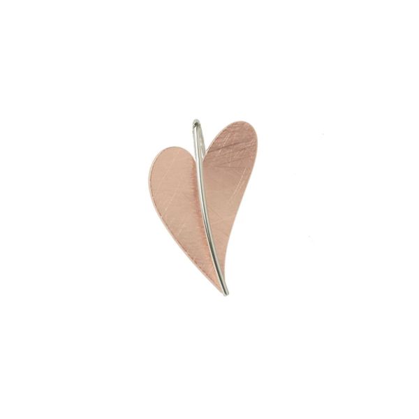 Entzückender Anhänger mit kleinem, rotgoldenem Herz. Ernstes Design Schmuck wird in Deutschland aus hochwertigen Materialien gefertigt. Jetzt versandkostenfrei im Perlenmarkt OnlineShop bestellen!