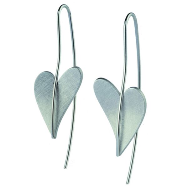 Elegante Ohrringe mit stilvollen Herzen aus Edelstahl. Ernstes Design Ohrringe werden in Deutschland in einer eigenen Manufaktur gefertigt: Jetzt versandkostenfrei im Perlenmarkt OnlineShop bestellen!