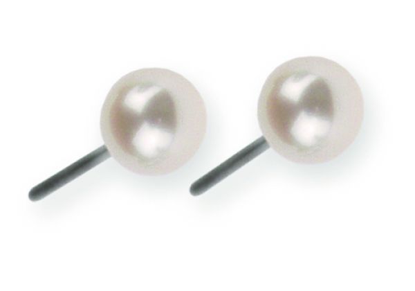 Zuckersüße und elegante Ohrstecker mit kleinen Süßwasser-Perlen. Ernstes Design Schmuck wird in Deutschland in einer eigenen Manufaktur gefertigt. Jetzt versandkostenfrei im Perlenmarkt OnlineShop bestellen!