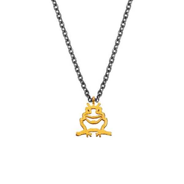 Diese märchenhafte Halskette von Krinaki Jewelry aus Schwarzem Silber hat einen fabelhaften, goldenen Frosch mit Krone als Anhänger. Der Frosch ist als stilisierte Kontur angelegt. Handgefertigt in Athen aus Sterling Silber und 14 kt Gold.