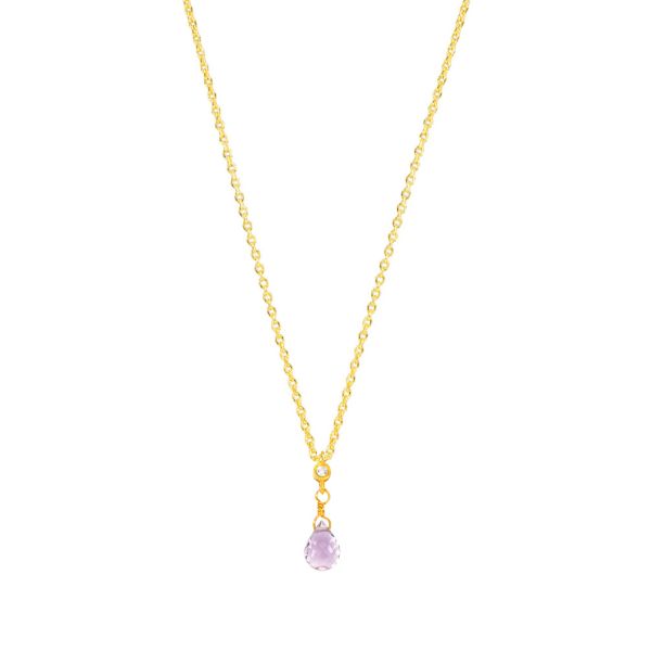 Die verspielte Halskette von Krinaki Jewelry mit ihrem violett-funkelndem Tropfen aus facettiertem Amethyst gefasst in 14 Karat Gold und kleinem Zirkonia wartet schon im Perlenmarkt OnlineShop auf Dich! Jetzt entdecken!