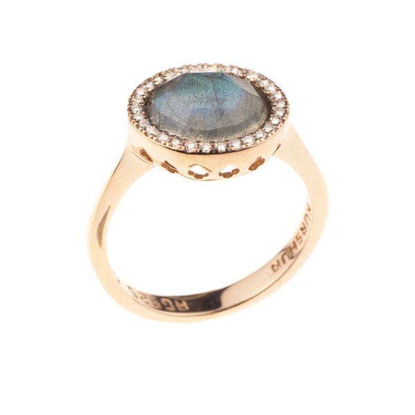 Umwerfender Ring aus rosévergoldetem Sterling Silber mit facettiertem Labradorit und umlaufenden Kreis aus funkelnden Zirkonias: Kurshuni Schmuck wird in Istanbul handgefertigt. Jetzt versandkostenfrei im Perlenmarkt OnlineShop bestellen!