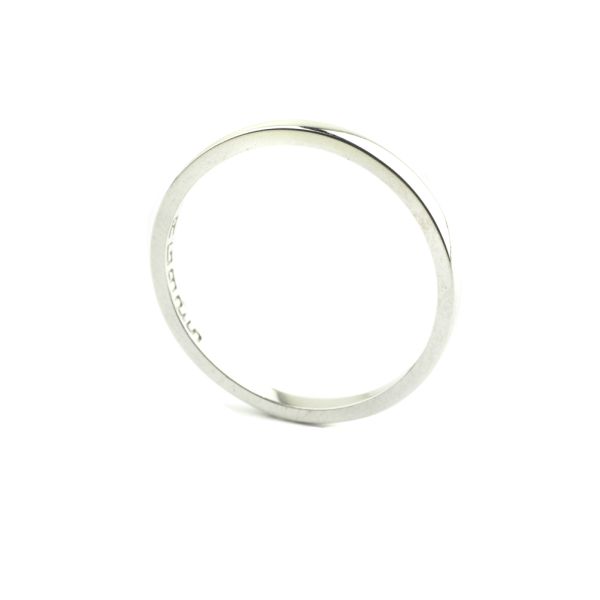 Bezaubernder, klassischer kleiner Ring aus rhodiniertem Silber. Kurshuni Schmuck wird in Istanbul handgefertigt. Jetzt versandkostenfrei im Perlenmarkt OnlineShop bestellen!