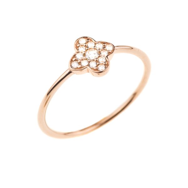 Bezaubernder kleiner Ring aus rosévergoldetem Sterling Silber mit verspieltem Kleeblatt aus funkelnden Zirkonias. Kurshuni Schmuck wird in Istanbul handgefertigt. Jetzt versandkostenfrei im Perlenmarkt OnlineShop bestellen!