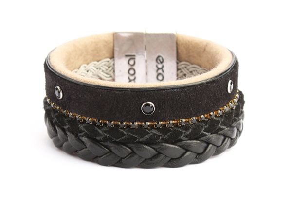 Fantastisches, schwarzes Exoal Armband aus Leder mit Swarovski® Kristallen: Jetzt versandkostenfrei im Perlenmarkt OnlineShop bestellen! Exoal Schmuck wird aus Naturmaterialien hergestellt. Kleine Farbabweichungen sind deshalb möglich.