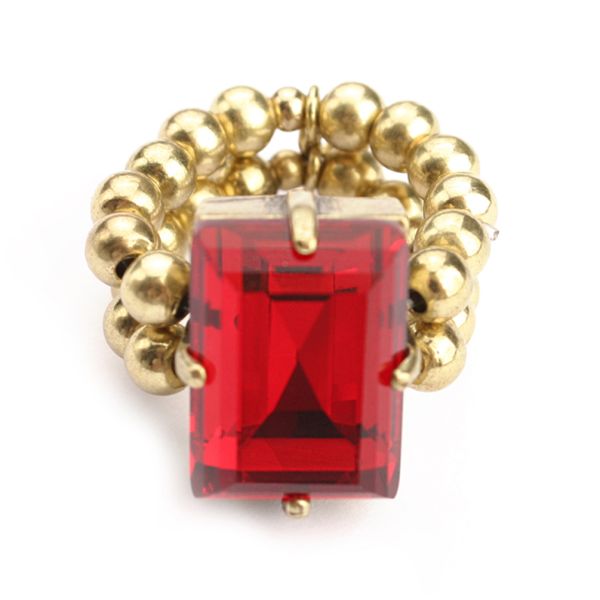 Entzückender Exoal Ring mit schlichter Kombination aus goldenen Perlen und rotem Strass-Stein: Jetzt im Perlenmarkt OnlineShop bestellen! Exoal Schmuck wird aus Naturmaterialien hergestellt. Kleine Farbabweichungen sind deshalb möglich.