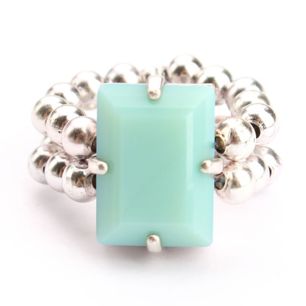 Entzückender Exoal Ring mit schlichter Kombination aus silbernen Perlen und türkisem Strass-Stein: Jetzt im Perlenmarkt OnlineShop bestellen! Exoal Schmuck wird aus Naturmaterialien hergestellt. Kleine Farbabweichungen sind deshalb möglich.