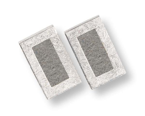 Reizende kleine Filzis Ohrringe mit verwandelbaren Filzpads: Jetzt versandkostenfrei im Perlenmarkt OnlineShop! Filzis Schmuck ist verwandelbar: Mit den auswechselbaren Filzpads können Sie Ihre Filzis Ohrringe im Handumdrehen auf Ihr Outfit abstimmen.